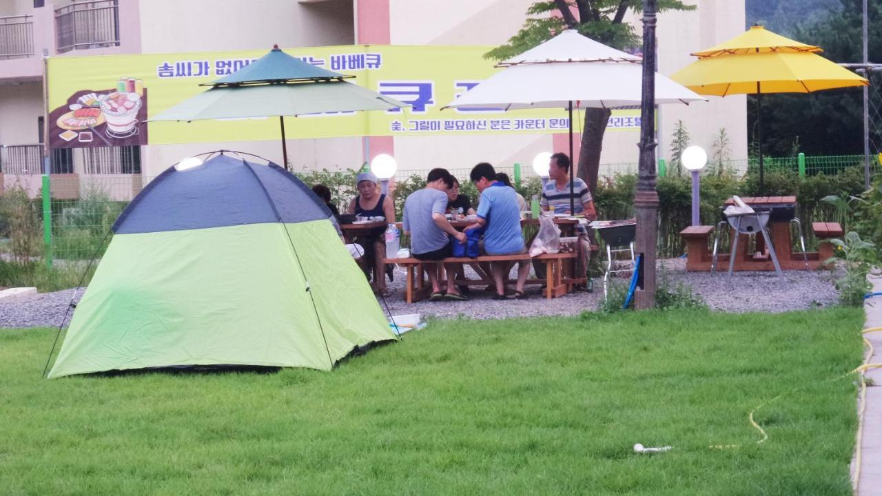 Hongcheon Resortel Exterior photo